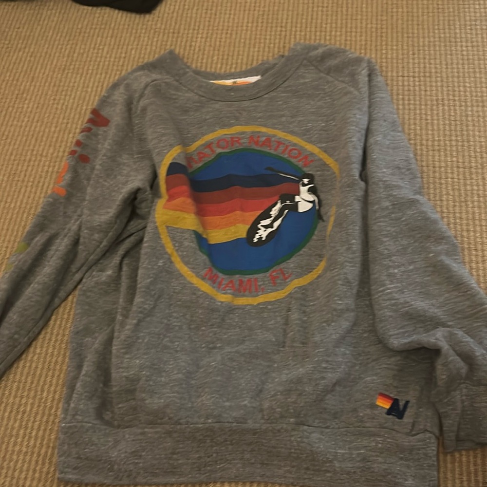 avitor nation grey crew neck